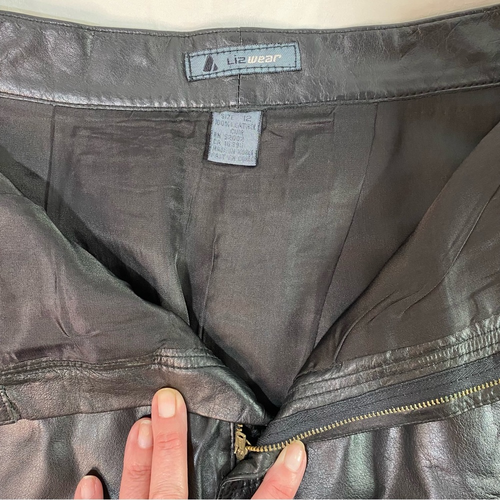 Lizwear Vintage Black Leather Pencil Skirt Size 12 Knee Length 1990s pockets - Picture 3 of 11